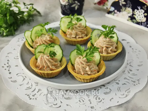 Фото блюда: Тарталетки с паштетом и огурцом