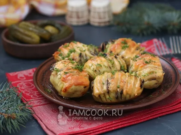 Фото блюда: Картошка-гармошка с грибами в духовке