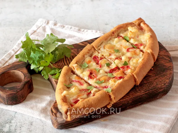 Фото блюда: Пиде с фаршем и сыром на кефирном тесте