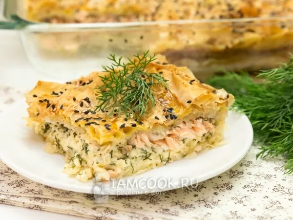 Фото блюда: Пирог из теста фило с семгой