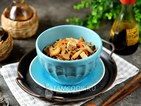 Фото блюда: Постный салат с тофу и грибами