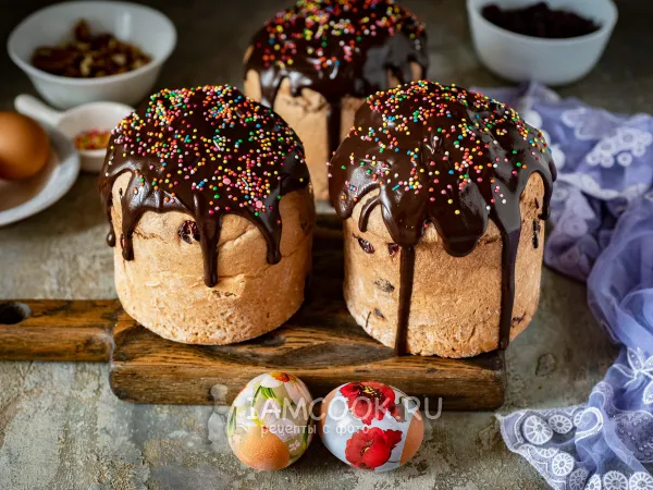 Фото блюда: Шоколадный кулич с вишней