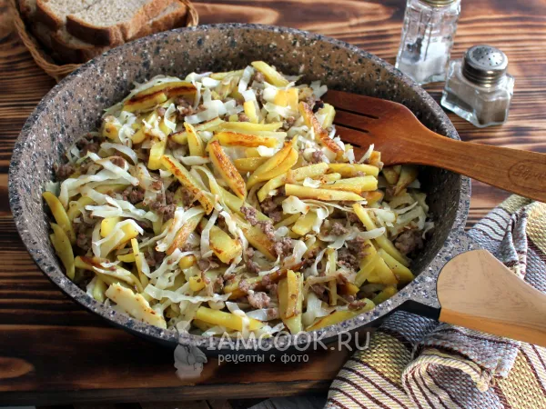 Фото блюда: Жареная картошка с капустой и фаршем
