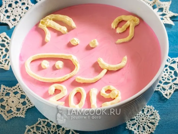 Фото блюда: Селедка под шубой (салат на Год Свиньи 2019)