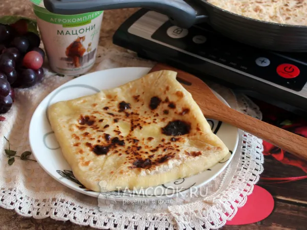 Фото блюда: Хачапури на мацони на сковороде (с сыром)