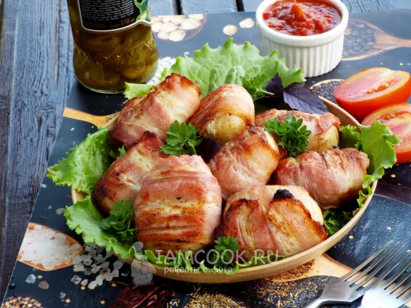 Фото блюда: Картошка с беконом на мангале на решетке