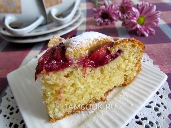 Фото блюда: Пирог со сливами и лимонной цедрой