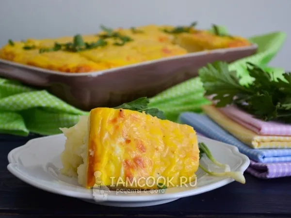 Фото блюда: Запеканка с сосисками и картофелем в духовке