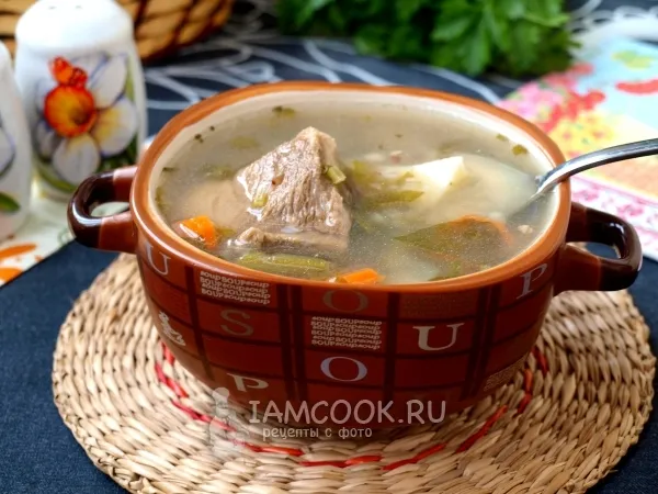 Фото блюда: Мясной суп с гречкой, стручковой фасолью и шпинатом