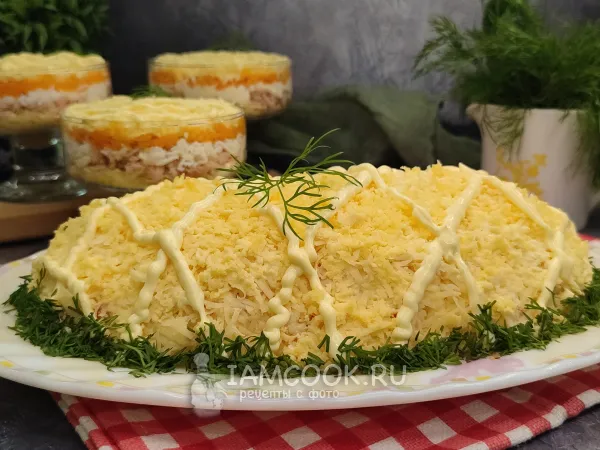 Фото блюда: Салат «Мимоза» с горбушей горячего копчения