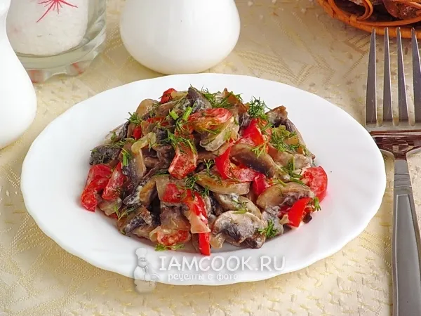 Фото блюда: Салат с шампиньонами и болгарским перцем