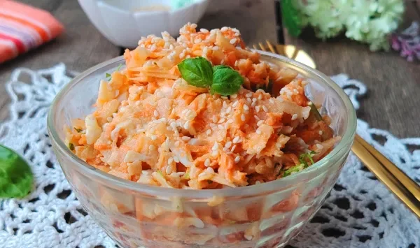 Фото блюда: Салат с топинамбуром и яйцом (Бараболя)