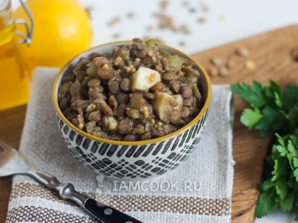 Фото блюда: Салат из чечевицы с солеными огурцами