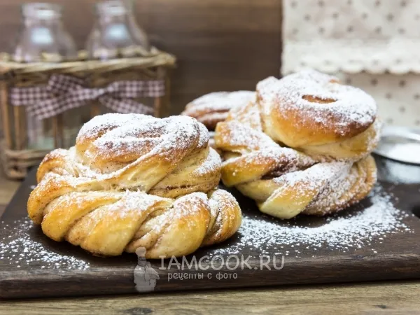 Фото блюда: Булочки-плетенки с корицей