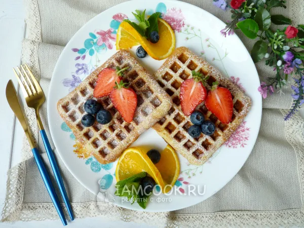Фото блюда: Вафли из рисовой муки с яблоком и апельсином
