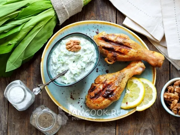 Фото блюда: Соус из черемши и орехов к мясу