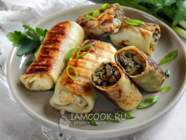 Фото блюда: Блины на сыворотке с начинкой (печень+грибы)