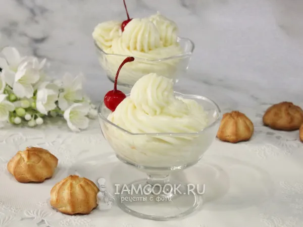 Фото блюда: Заварной крем со сгущенкой и сметаной