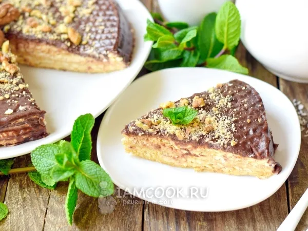Фото блюда: Вафельный торт с маслом и сгущенкой в шоколадной глазури