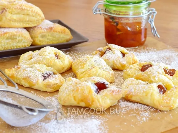 Фото блюда: Слойки с вареньем из слоеного теста