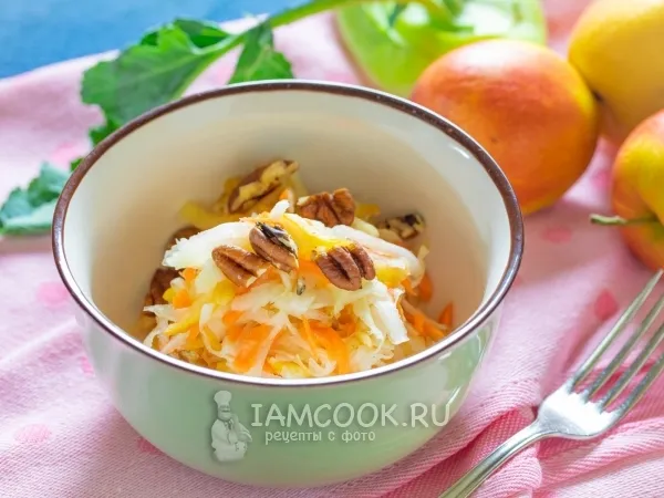 Фото блюда: Салат из кольраби с морковью и яблоком
