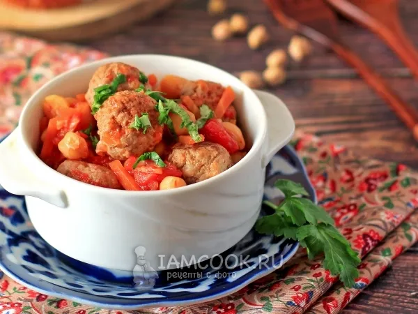 Фото блюда: Нут с фрикадельками в томате