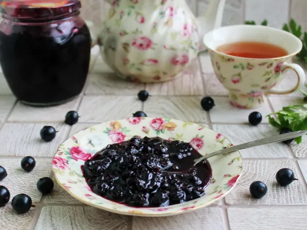 Фото блюда: Густое варенье из черной смородины на зиму