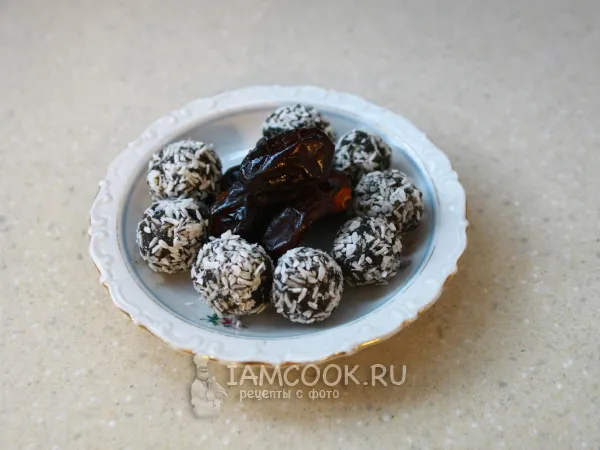 Фото блюда: Конфеты из фиников с кунжутом и конопляной мукой