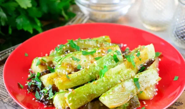 Фото блюда: Жареные кабачки с крахмалом и соевым соусом