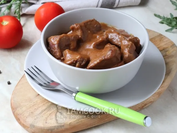 Фото блюда: Тушеная говядина в томатном соусе