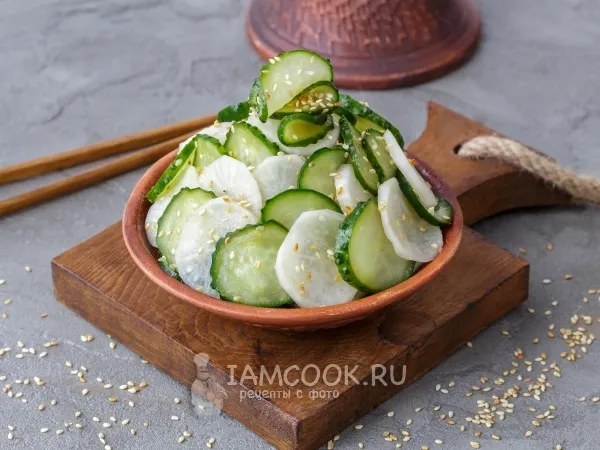 Фото блюда: Салат с дайконом и огурцом