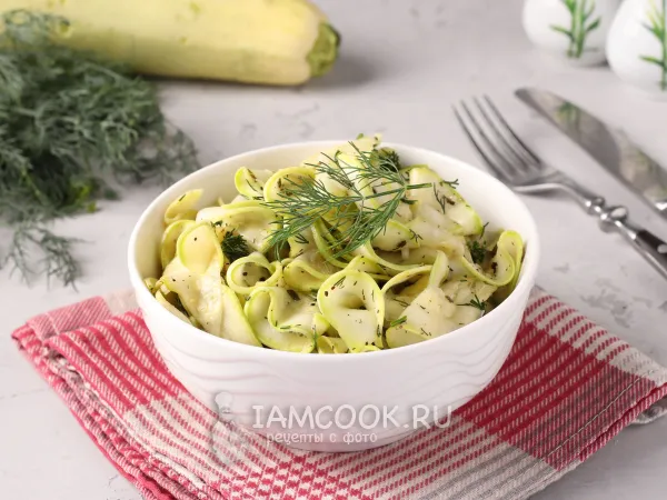 Фото блюда: Малосольные кабачки быстрого приготовления в пакете