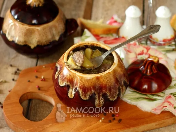 Фото блюда: Печень с картошкой в горшочке