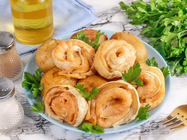 Фото блюда: Картошка с брюшками семги в духовке