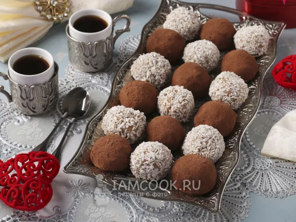 Фото блюда: Шарики из печенья с бананом и орехами