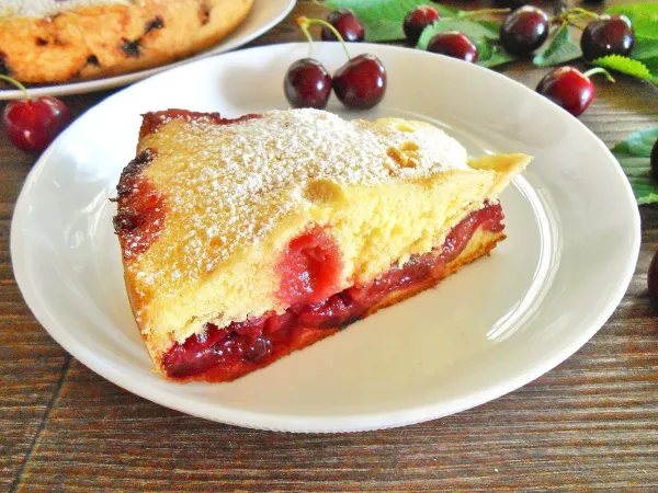 Фото блюда: Пирог с черешней в мультиварке