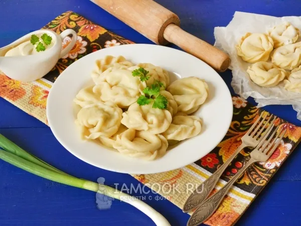 Фото блюда: Вареники с сырой картошкой и сыром