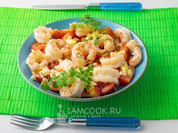 Фото блюда: Салат с креветками, яйцом и помидорами