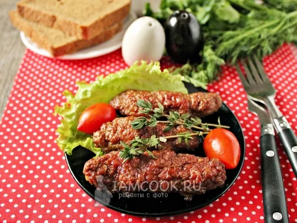 Фото блюда: Колбаски Чевапчичи на сковороде