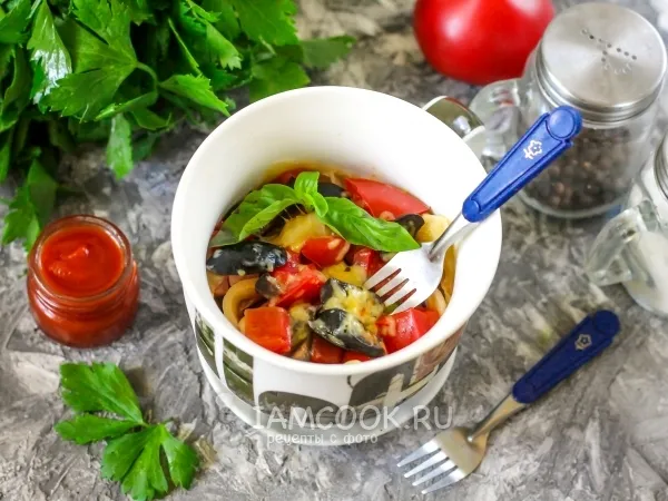 Фото блюда: Пицца в микроволновке (в кружке)