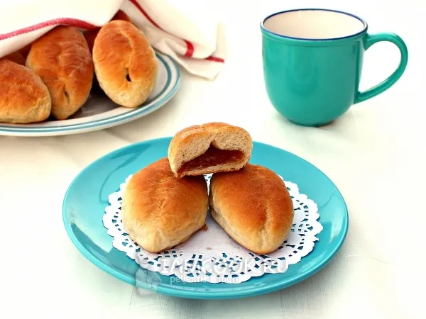 Фото блюда: Пирожки с яблочным повидлом