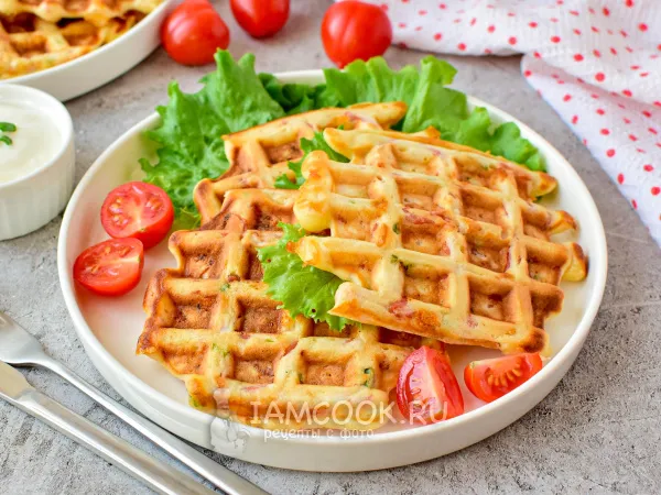 Фото блюда: Вафли на кефире с колбасой и сыром