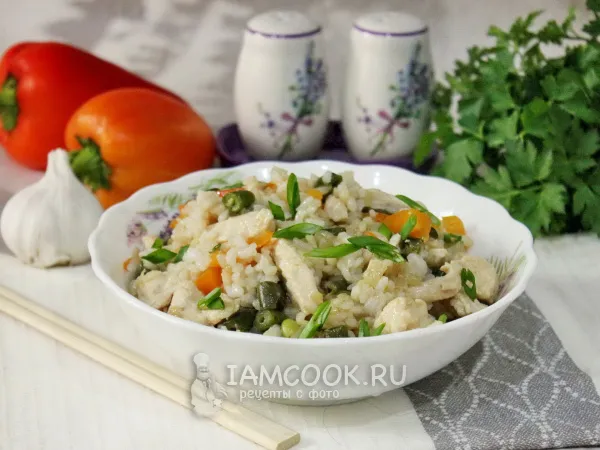 Фото блюда: Жареный рис с курицей по-китайски