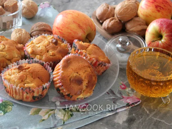 Фото блюда: Медовые кексы с яблоками и орехами