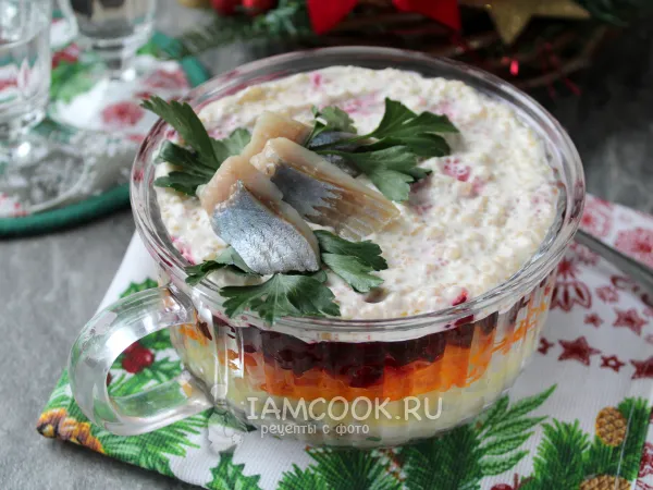 Фото блюда: Селедка под шубой с щучьей икрой
