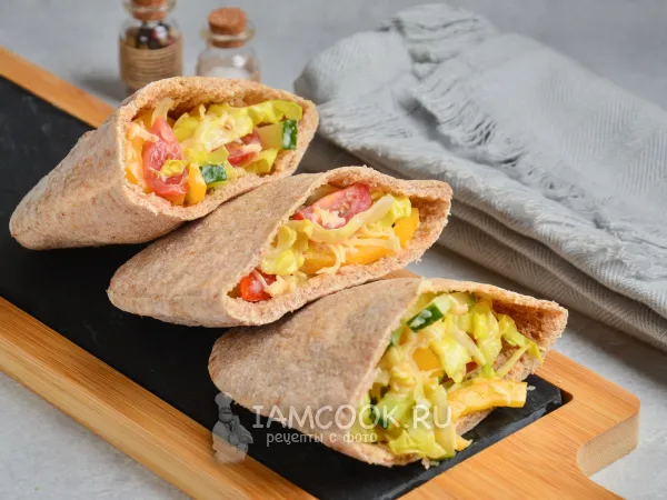 Фото блюда: Пита с овощами и сыром