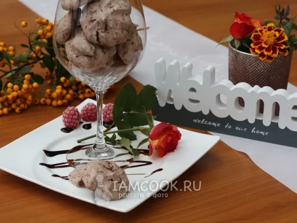 Фото блюда: Безе с какао и шоколадом (Busserl)