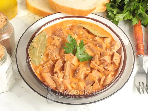 Фото блюда: Гуляш из свиного языка