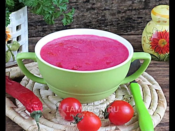 Фото блюда: Красный борщ с фасолью и копчёностями