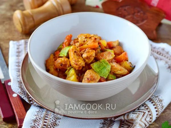 Фото блюда: Рагу из индейки и кабачков